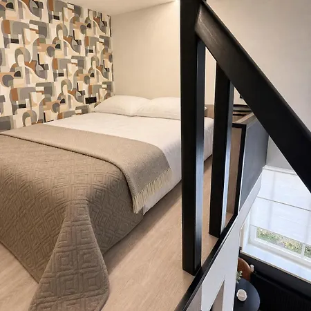 Quarto em Acomodações Particulares Rheinischer Hof Duisburgo